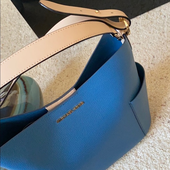 Brand new Micheal Kors handbag - Picture 8 of 15